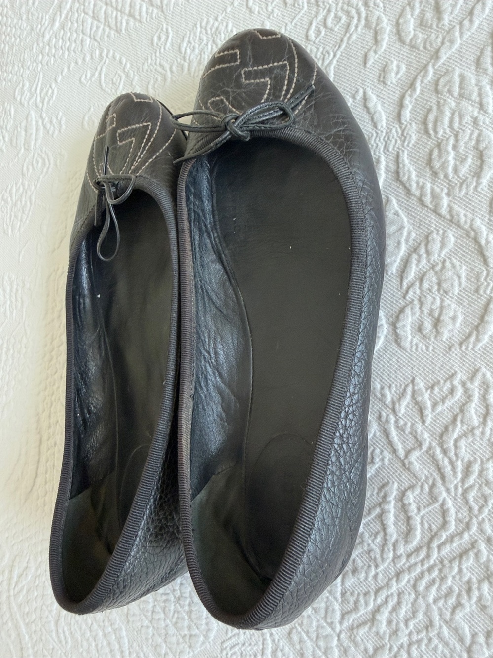 Gucci Black Leather Ballet Flats - Women's Classic Slip-On - Picture 4 of 6